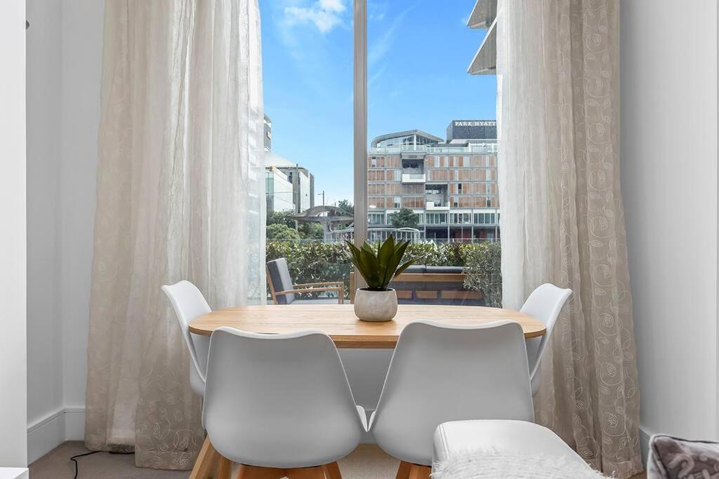 Apartmán Elegant & Sunny Living With Stunning Marina Views Auckland Exteriér fotografie