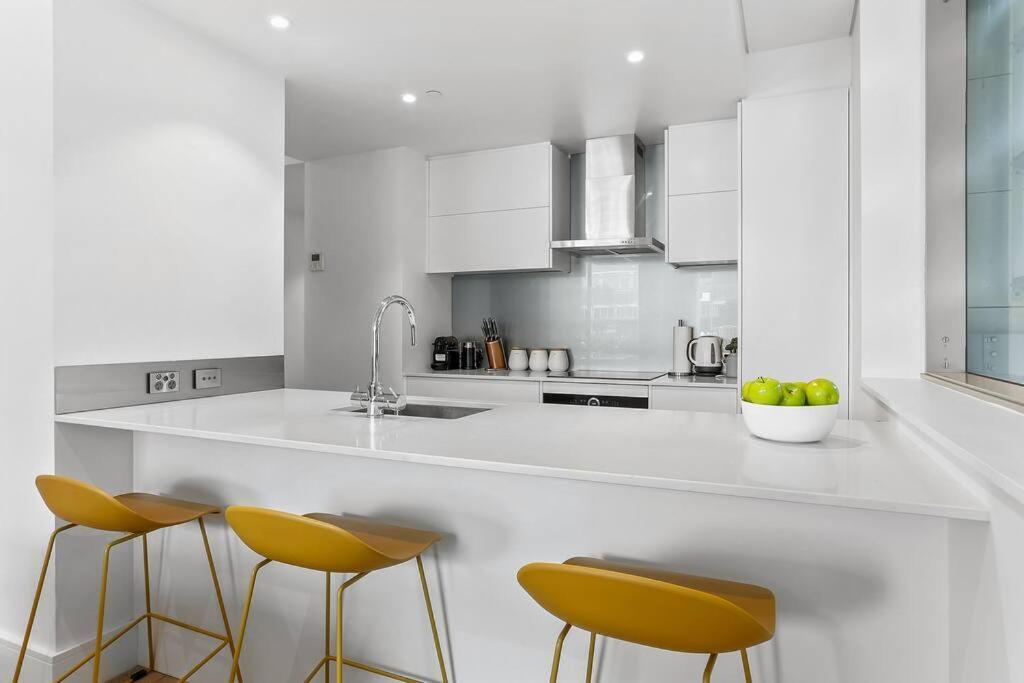 Apartmán Elegant & Sunny Living With Stunning Marina Views Auckland Exteriér fotografie