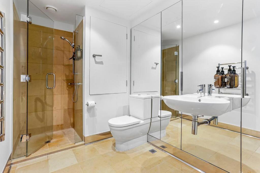 Apartmán Elegant & Sunny Living With Stunning Marina Views Auckland Exteriér fotografie