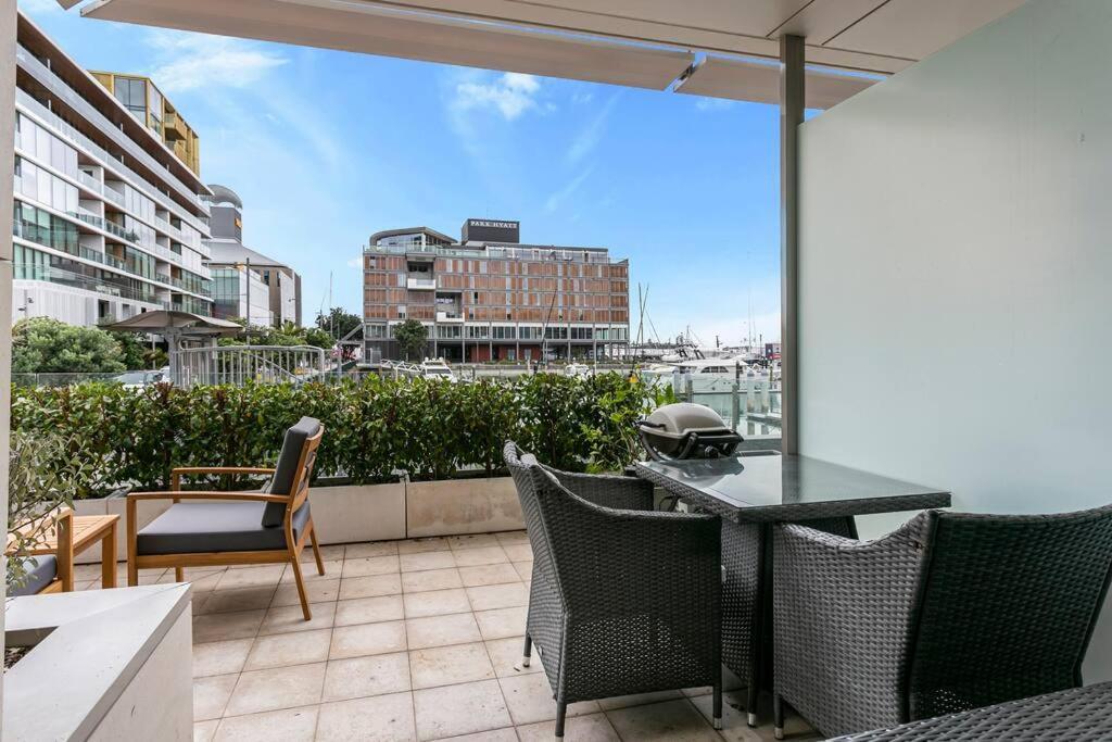 Apartmán Elegant & Sunny Living With Stunning Marina Views Auckland Exteriér fotografie